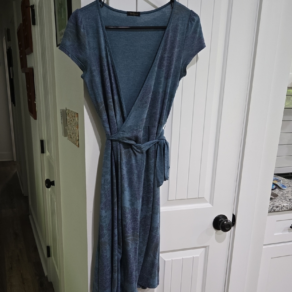 Forever 21 Light Blue V-Neck Wrap Dress